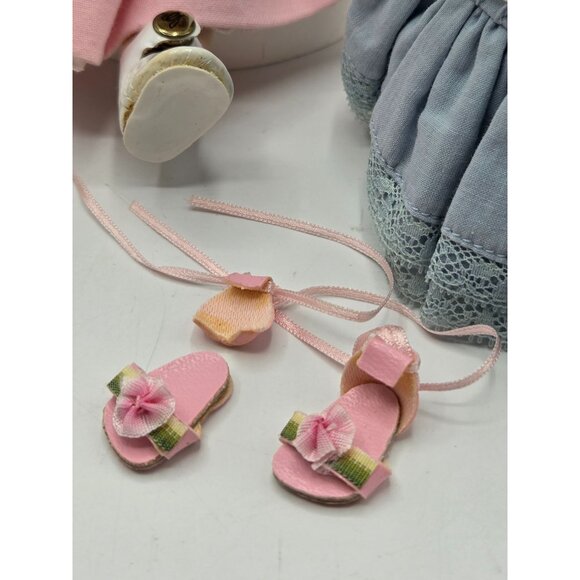 Unique Collectible Ginny Doll 8" Blonde Hair Pink Dress Original Box & Accessori - Picture 8 of 8